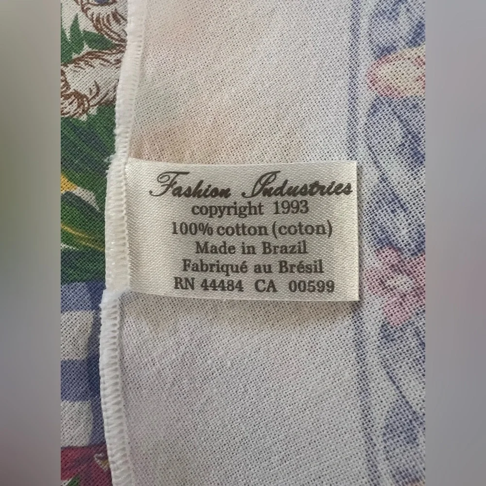 VTG 1993 EASTER BUNNY CHICK TABLECLOTH FASHION INDUSTRIES FLOWERS EGGS 82x60 B35